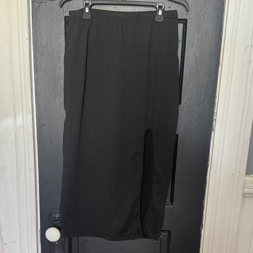 SHEIN Black Maxi Skirt with Front Slit